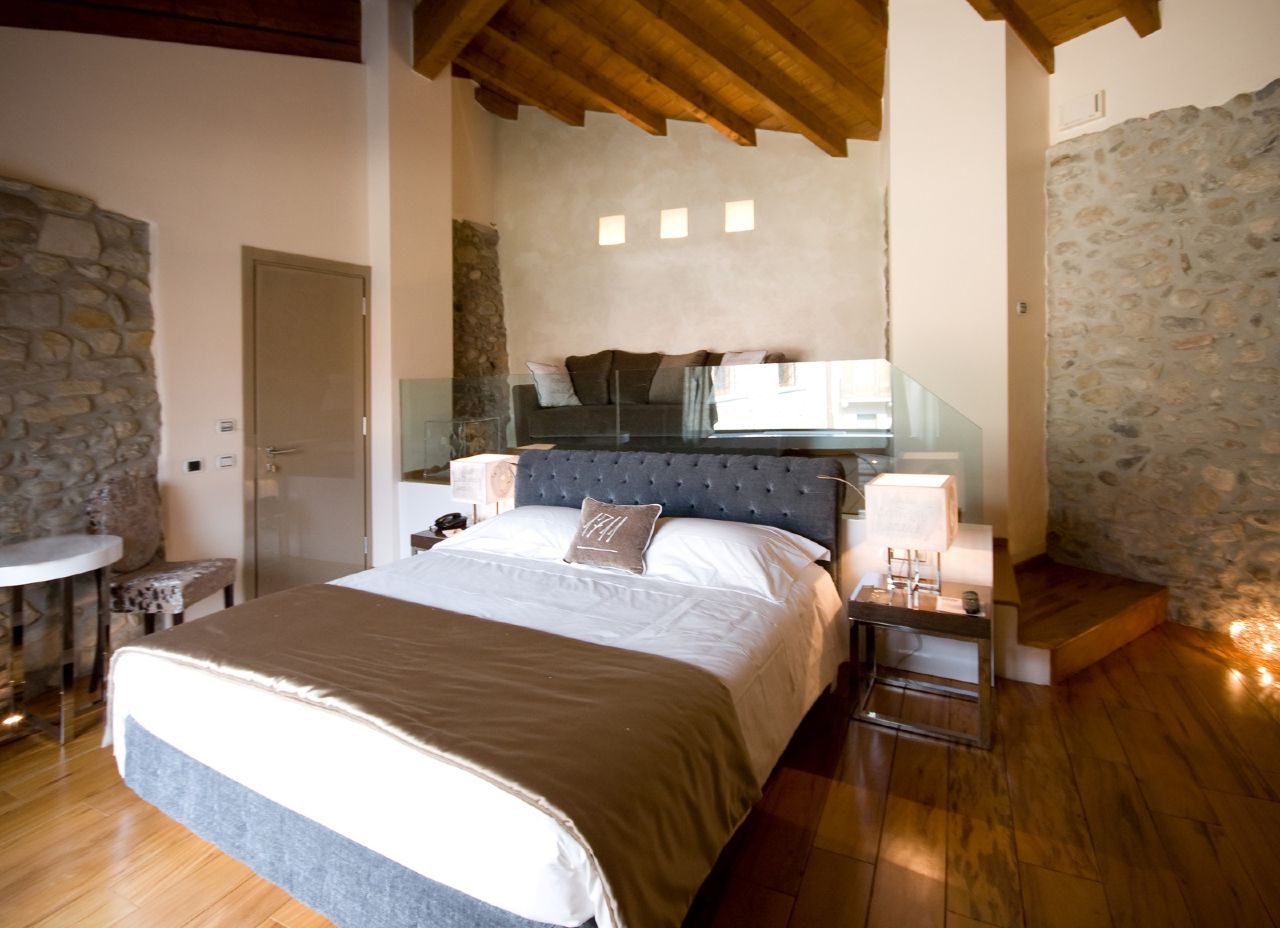 suite-6296